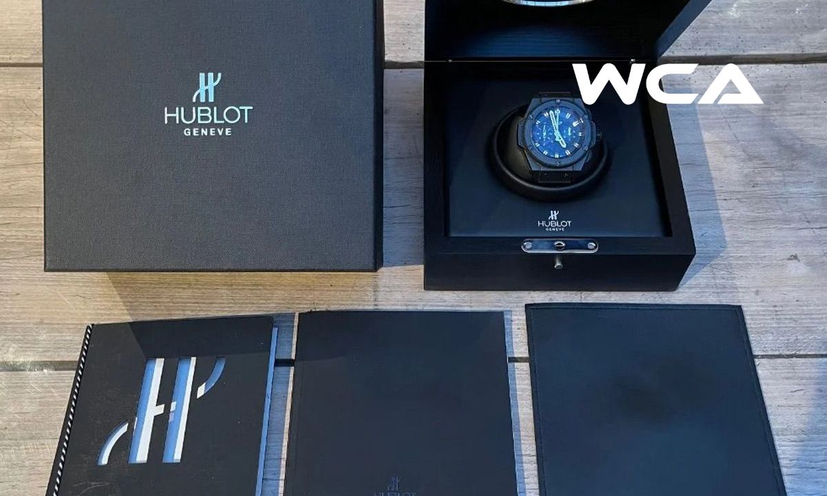Hộp đựng và giấy tờ đi kèm khi mua đồng hồ Hublot