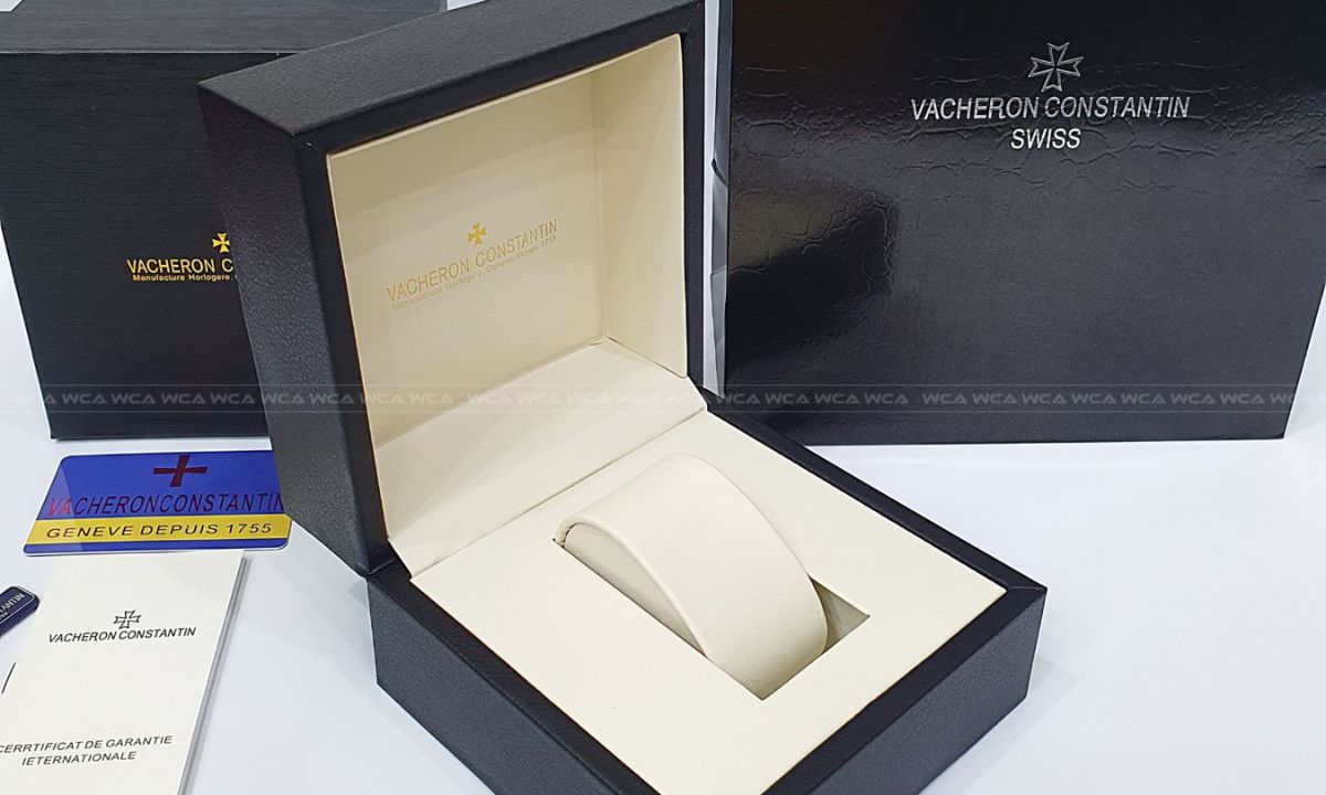 Hộp và giấy tờ đi kèm khi mua đồng hồ Vacheron Constantin chính hãng